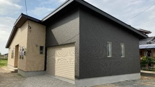 【佐賀市蓮池町】木造瓦葺平屋建